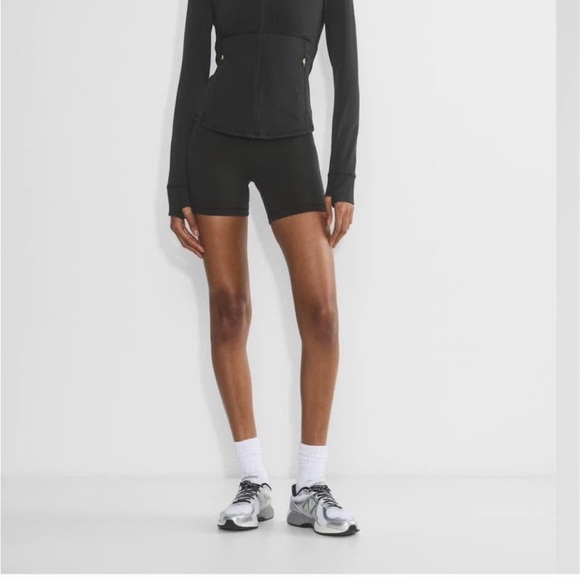 NWT Aritzia Women's Black relay Jacket - Picture 8 of 8